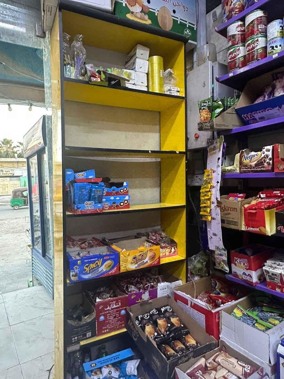 باترينه للبيع سعره ٥٠ مكان بغداد شعب ***********
