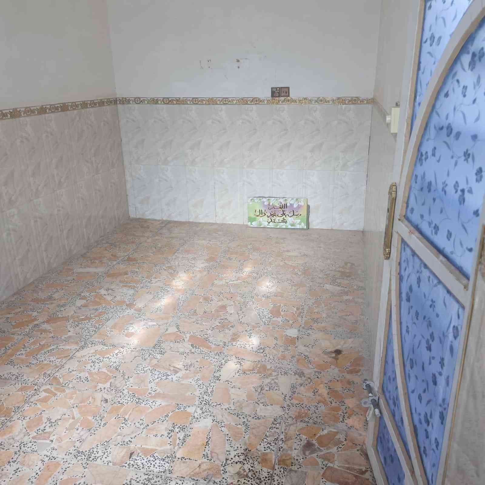 دار للايجار
70 م. طابق ونص الايجار 250
نجف حي العسكري قرب مدرسة فداء يحتوي ع غرفه وصالتين وستقبال ومطبخ وصحيات


**إذا كنت صاحب هذا الإعلان وتريد حذفه لأي سبب، رجاءا أرسل رسالة إلى الدعم الفني**