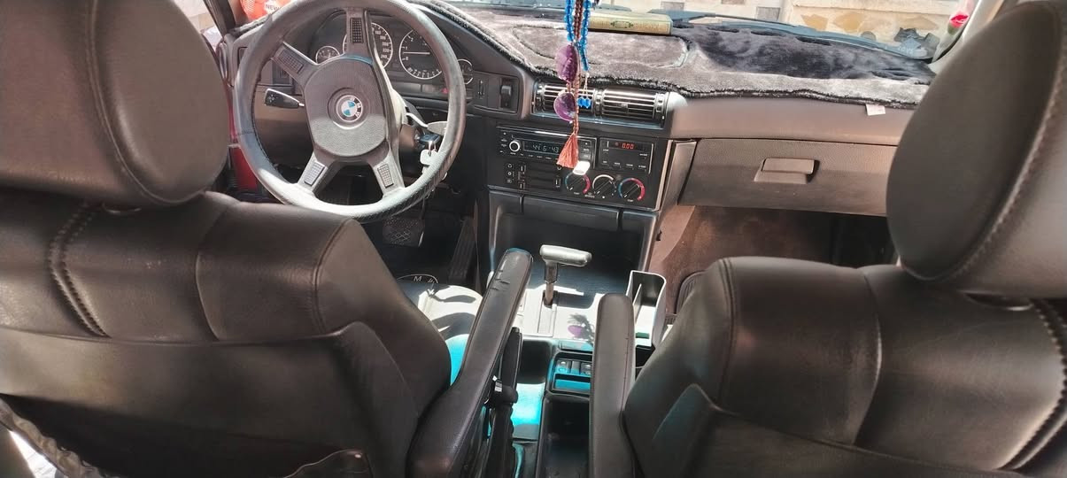 سلام عليكم
BMW 525

موديل 91

رقم مسطره اني الشرعي شرط التحويل

محرك كير شرط سياره حلوه

تبريد ثلج
كهربائية كلها شغله

كير اوتو

صبغ جماليه فقط

مكان السياره موصل 
للاستفسار الاتصال

 ***********  واتساب هم موجود
