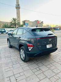 للبيع. كونا 2026  وارد  ماشيه 2 الف فقط زيرو بعنى الكلمه محرك 2000 دوش...