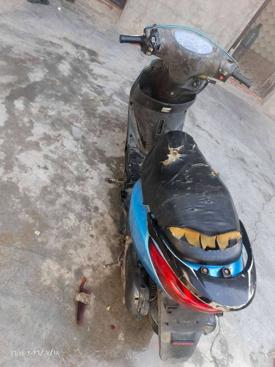 دراجه بريز ياباني مكينه ناعمه زلال شرط معدله 120كفر كله ختم واحد داخل مولح مابيه نقص بس  باتري السعر 350وبيه مجال للطيبن العنوان بغداد تقاطع نهروان الرقم ***********
