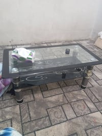 طاولة • للبيع