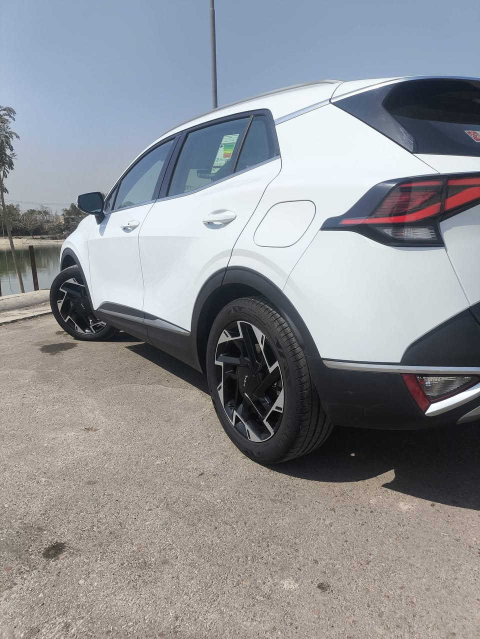 سلام عليكم سبورتج للبيع،
مديل 2023 بيها بارد ومكانين بيدي ار وممبينات 

ماشيه 58

مواصفات

اشاير مري لد امامي خلفي 

مري شفط ترحيب عند قتراب  

بصمه تشغيل وبصمت ابواب

شاشه كبيره كامرا 

نضام نزول منحدرات 

نضام اوتو هولد 

حساس امامي خلفي 

تبريد قطعتين

تحكمات ستيرن ويل كب كروم 18

شفتات ستيرن

عنوانها بغداد حي اور شارع ابو عبير 
سعر 215$ وبيها مجال 
***********
