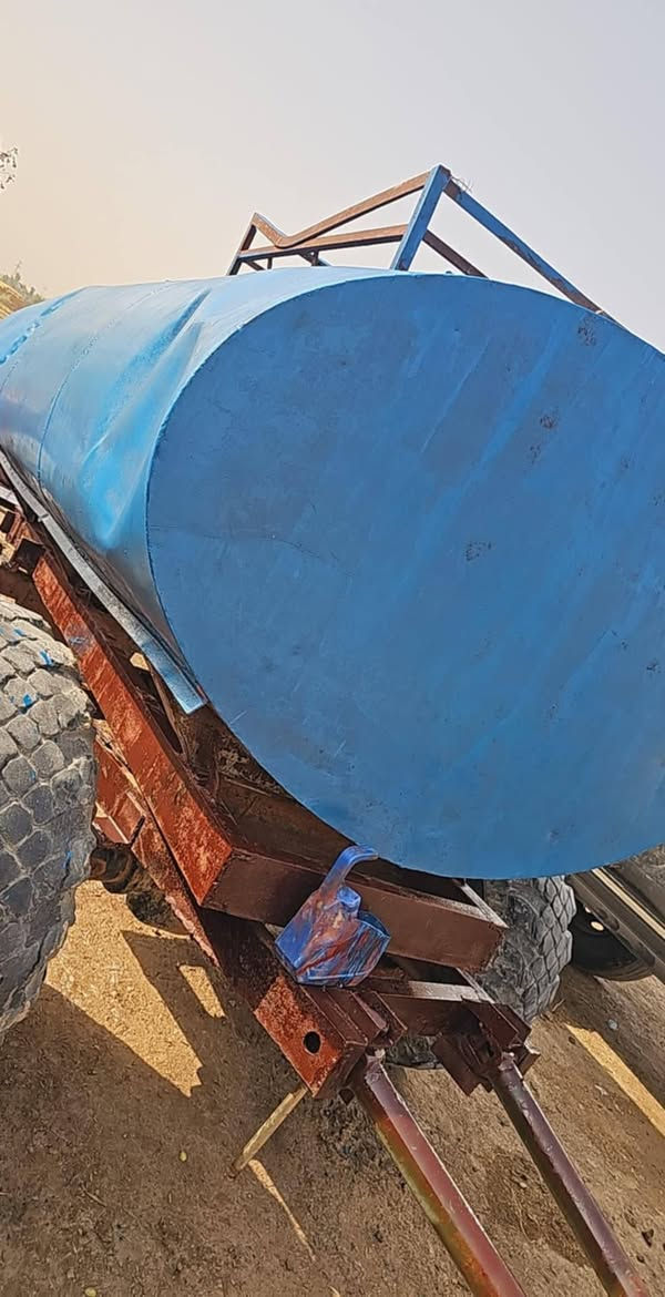 مقطورات وتانكيات تستخدم لرش المبيد والاسمده لاصحاب المرشات في المزارع الصحراويه وايضا تستخدم للكاز المتنقل والماء
العنوان بابل/ الشوملي /قرب السريع الدولي 
للاتصال على 

*********** واتساب 

***********

*********** واتساب
