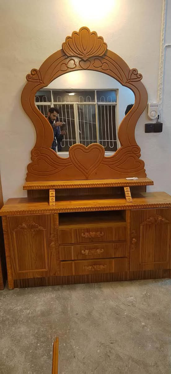 للبيع غرفه خشب عراقي ثقيل جديده ما مستخدمه سعر ب 900 وبيها مجال


**إذا كنت صاحب هذا الإعلان وتريد حذفه لأي سبب، رجاءا أرسل رسالة إلى الدعم الفني**