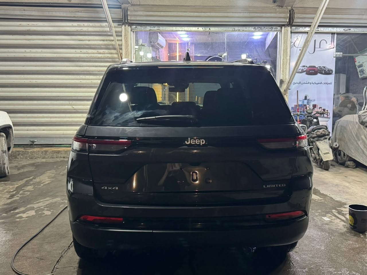 Jeep limited  4*4 موديل 2023
فول مواصفات للاخير
 - خمسة راكب المرغوب 
- ستيرن كهرباء 
- ⁠كشنات جلد +حار بارد ( الخلفيات فقط حار )
- ⁠شاشة كبيرة
- ⁠خزن ميموري
- رادارات 360 درجة
 _ حادث السيارة سرقة قطع خارجية ومرجعات كامل بدون قطرة صبغ بدون اي شي تبديل
للاستفسار ***********
