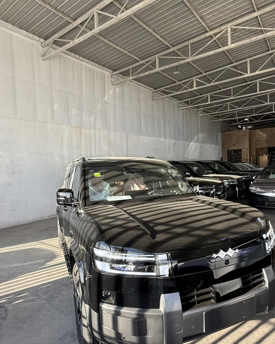 🌙 عروض شهر رمضان المبارك
ليوبارد 7 موديل 2025 🌙🕋
🌹القوة… التقنية… والاقتصاد في سيارة واحدة!🕌🌙

🌹سيارة SUV هجينة Plug-in من BYD تجمع بين الأداء العالي والتوفير الذكي، بتصميم عصري يلفت الأنظار من أول نظرة 😍

⚙️ المواصفات البارزة:🌙
🔹 محرك بنزين مساعد 1.5T توربو مع نظام هجين متطور
🔹 قوة ممتازة مع استهلاك وقود اقتصادي
🔹 مدى كهربائي يصلحتى 160 كم  ⚡
🔹 ناقل حركة أوتوماتيك ناعم
🔹 دفع رباعي 

🛋️ الداخلية:
✔️ مقصورة فخمة وواسعة
✔️ شاشات كبيرة وتقنيات ذكية
✔️ مقاعد مريحة + تبريد وتدفئة
✔️ أنظمة أمان ومساعدة قيادة متقدمة

✨ الخلاصة ليوبارد 7    2025 خيار مثالي اللي يريد:
🚙 سيارة عائلية
⚡ تقنية حديثة
⛽ توفير بالوقود
📍بغداد الوزيريه قرب قاعه الريان للاعراس
***********☎️
***********☎
#ليوبارد7 #Leopard7 #BYD #هايبرد #SUV #سيارات_2025 #سيارات #bydméxico #BYDSEAL #BYD #BYDATTO3 #BYDDolphin #BYDDolphin #byd #bydméxico #bydgoszczanie
