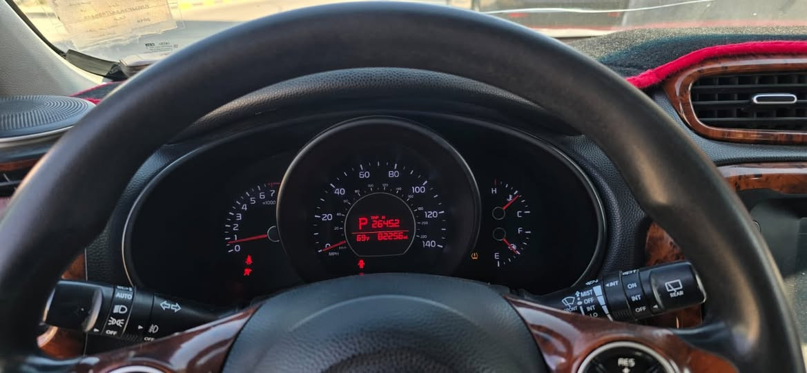 سلام عليكم للبيع صول 2018 امريكي حادثها جاملغ خلفي وباب صندوك بدون دواخل مكينه 2000 رقم بغداد ماشيه 80 ميل مكاني الدوره السعر 115$وبيها مجال للشراي *********** متوفر واتساب
