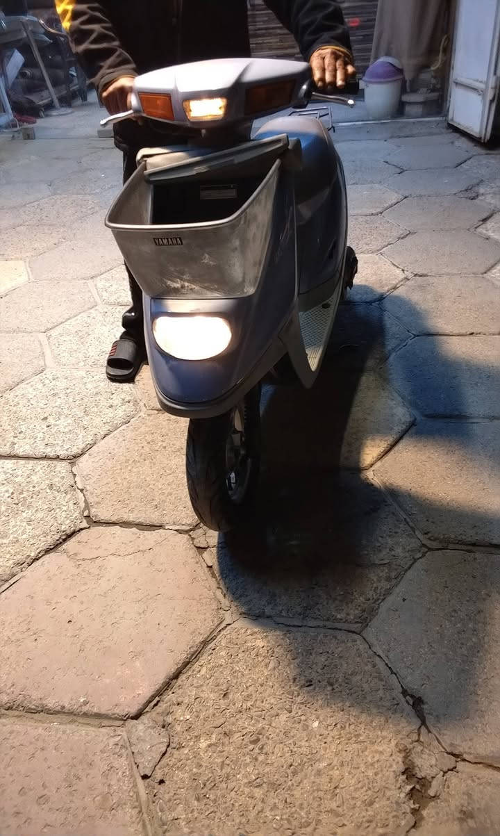 سلام عليكم عندي دراجه للبيع اسم يوماهة بزون كفاله عامه ماشي 6000 فقج مال رمبه البياع الاشرطه الأربعاء  *********** بغداد, العراق
