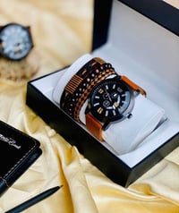 الاختلاف والتميز شعارنا✌️ أناقة الرجل تبدأ من يده💋  🖤بوكس ساعة رجالية🖤...