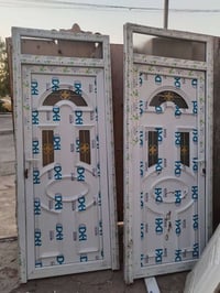 ابواب بلاستيك • مستعمل • ٤ قطع