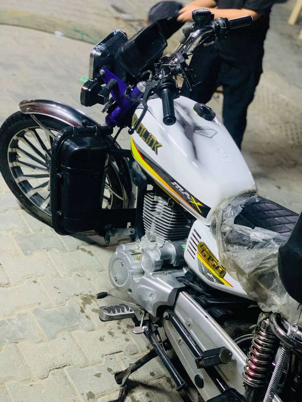 ايراني موديل 25 مكينه 200cc سلف هندر كلهن شغال كهربائيات كلها جديد فقط اشاره اليمنه مكسور درع اسود ابو جيوب دراجه نضيفه معنه كلمه اشتغلت بيها عشرين يوم احتاجيت واريد ابيع سعرها 550 بغداد حي اور
رقمي ***********
ايراني موديل 25 مكينه 200cc سلف هندر كلهن شغال كهربائيات كلها جديد فقط اشاره اليمنه مكسور درع اسود ابو جيوب دراجه نضيفه معنه كلمه اشتغلت بيها عشرين يوم احتاجيت واريد ابيع سعرها 550 بغداد حي اور
