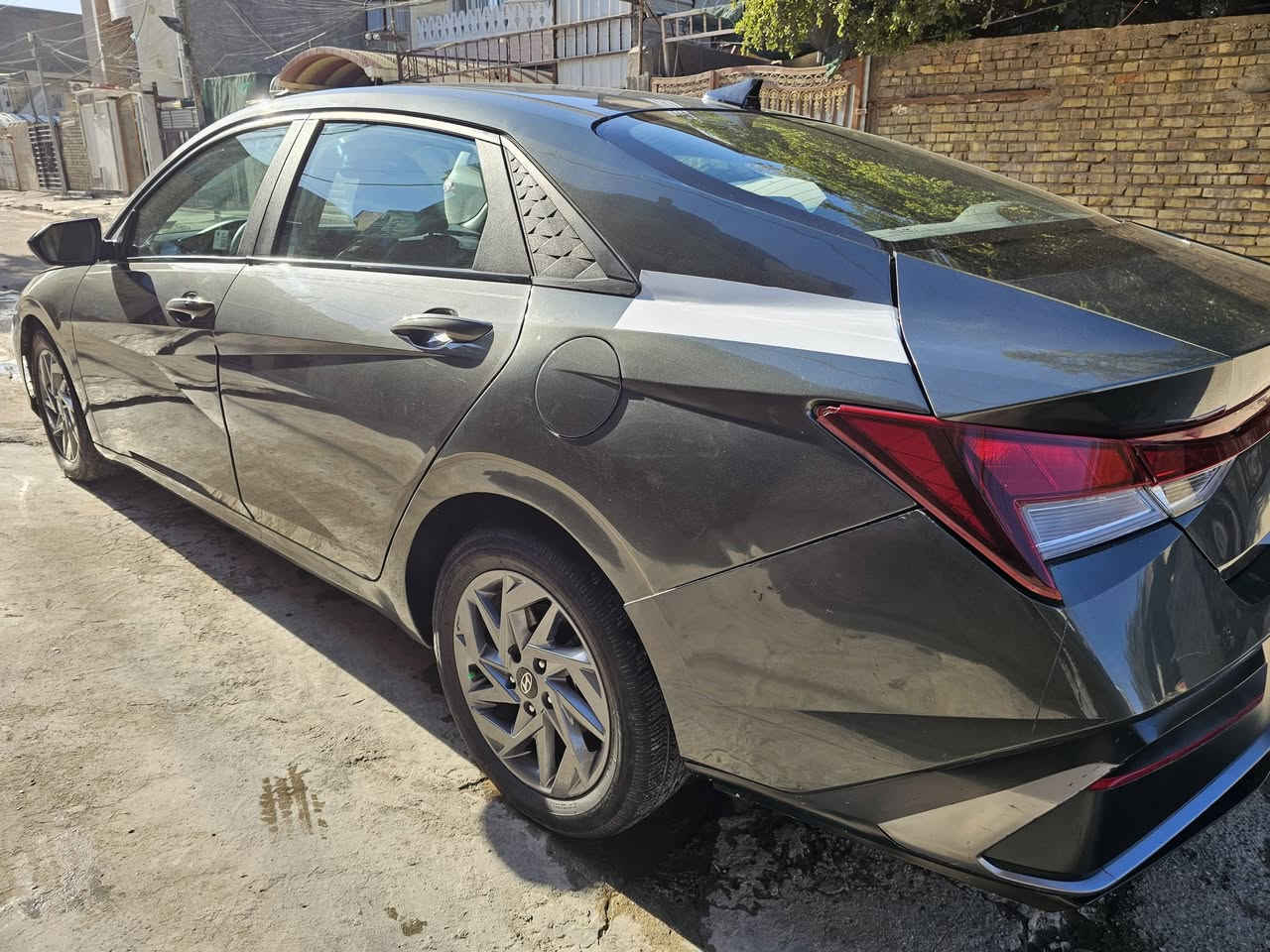 سلام عليكم النترا ٢٠٢٤ فول عدى الفتحة
الضرر تبديل باب خلفي وصندوق نفس اللون اصلي وصبغ جاملغات خلفيه (بجمها كبس شركة) مرقم بغداد 
بصمة 
شاشة ديجتل متصل 
رادار امامي خلفي 
ماشية ٢٥ الف كيلو 
داخل لون رصاصي دشبول ٧ الوان 
مثبت سرعه 
تحديد مسار 
توقف ذاتي
ثلاث انظمة قيادة 
لون مميز 
وبعد هواي مواصفات 
السعر ١٤٩ وبيها مجال 
المكان بغداد
***********
