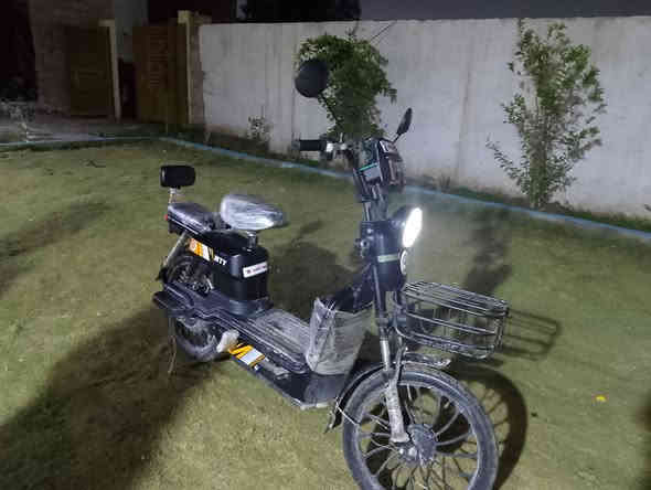 اسلام عليكم دراجه شحن نوع MTY Electric Bikeموديل 2025مستعل شهر و 6ايام اخذتها ب 700
نضافه فول ما مغسوله 5بطاريه تشغيل عن بعد وقفل عن بعد 3كير دبل اشاره يتحمل وزن 150دبلات بطاريه جيده سرعه 60حقيقي الشحن يمشيك 40كيلو حته زنجيل البايدر بعد ما شاده سماعات ديجي بلاتوث هورن عالي تشغيل بصمه وسويج كلشي ما مبدل بي السعر 500وبي مجال بصيط مكاني بيجي شارع الاميرات واتساب او اتصال
***********
