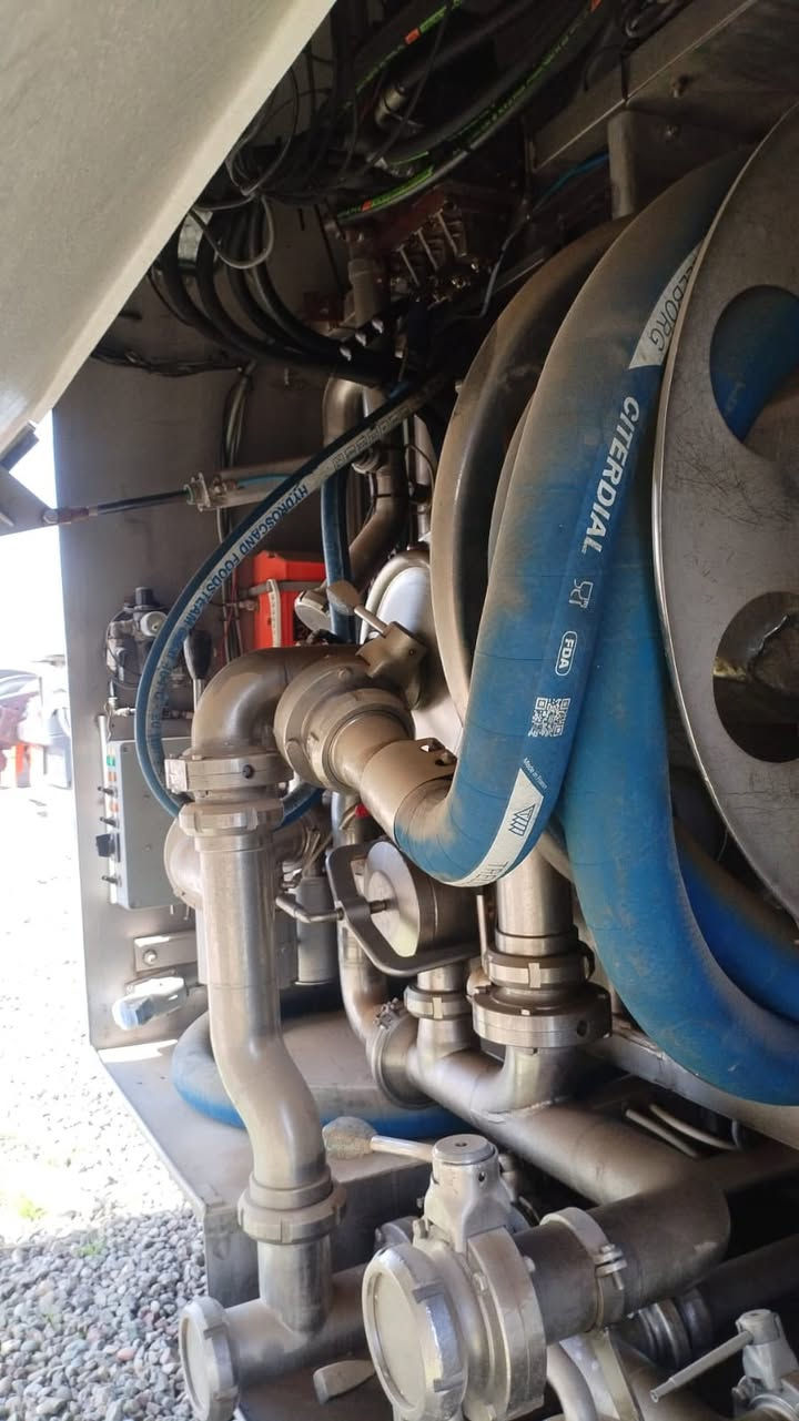 السلام عليكم
تانكي سل ستيل للبيع التانكي زيرو ما مشتغل ابد قطره ماء 💦 مابي  كامل مع ملحقاته مع مضخاته  و وضاغطات مال حليب  مع سستم كامل بلوجكترات + حساسات  +صندوق عدد موضح ب الصور  وطول التانكي سته وثمانين سنتمتر   والحموله مالته 15 طن وسعره شده وعشره والشراي يتصل وبي مجال قليل حك الجيه .

للتواصل على الرقم 👇

***********
