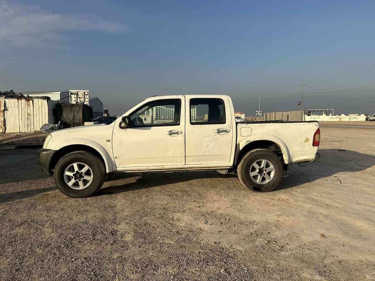 لوف 2005معامله كامله سعر 55وبيها مجال***********
