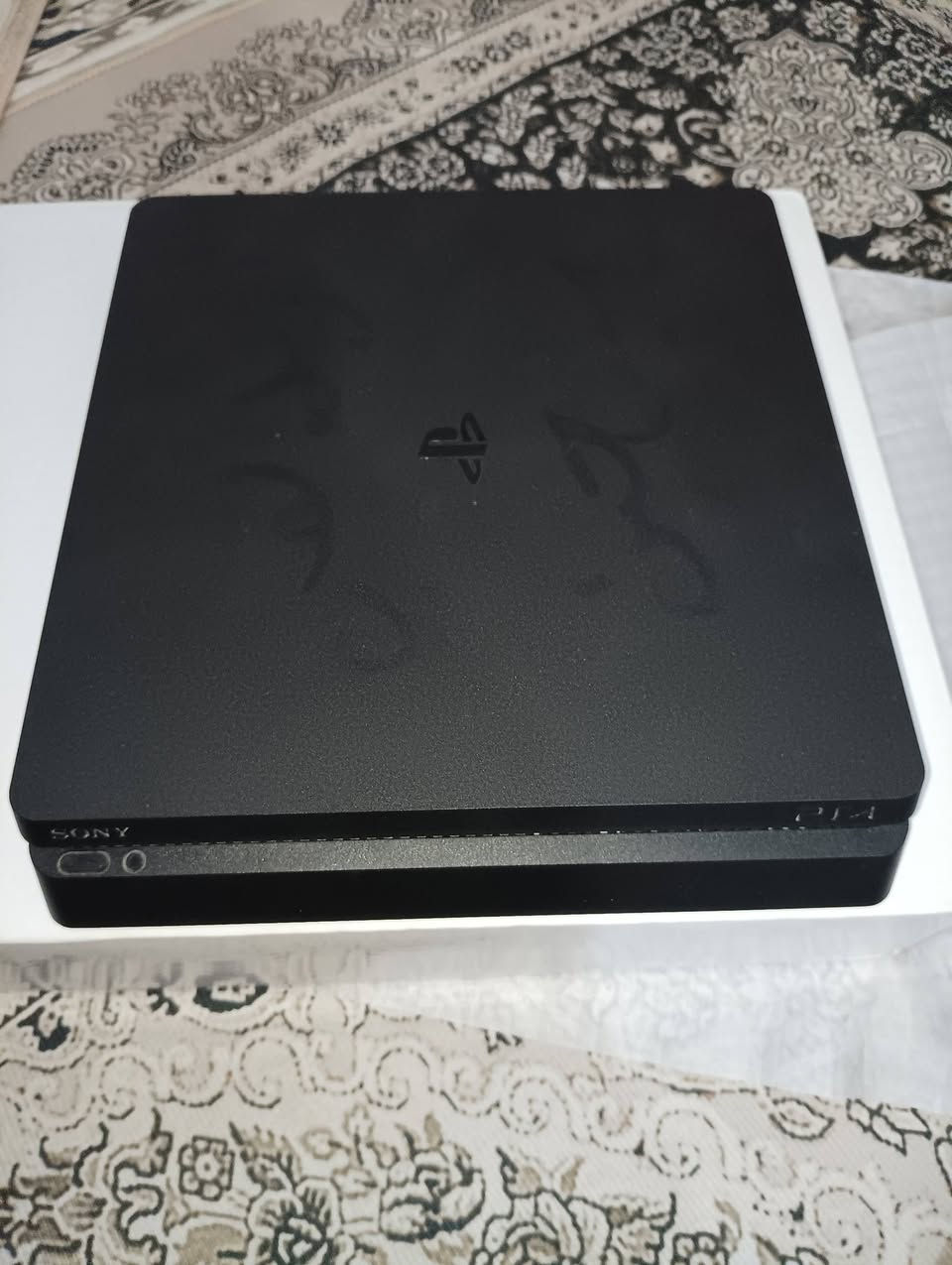 موصفات الجهاز 
_نظام 9.00 يعد احسن نظام للمهكر بدون مشاكل
-جهاز مهكر تنزل عليه العاب شكد ميعجبك من اي محل قريب عليكم. يطلع سعر اللعبة تقريبا 2000
_ ويا جوستك اصلية 
_ ويا جميع ملحقاتة 
_جهاز يجي ذاكرة500 كيكا
_جهاز لوك ستيكر
_ويا العاب

1GTA5
2 FIFA 23 
3Battlefield 1
4Ben 10 
5 Minecraft 
6FIFA 18 
7Hatman 
وبعد تكدر تحمل عليه العاب
سعر الجهاز 300 الف او مراوس بموبايل حسب القناعة
نظافة الجهاز99% 
اذا تجمع وقت لعبي بي48 ساعة
استفسار راسلني واتساب
***********
نجف /كوفة
