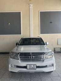 نحن اسره وكادر معرض المهره لتجاره السيارات الحديثه 🚙 نقدم لكم ارقى تحي...