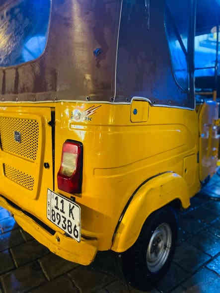 السلام عليكم خواني تكتك واحد وعشرين شهر ١٠ رقم وسنويه تحويل ثاني يوم تكتك كامله لكشر شوفت عينك مكينه لا تنقيص ولا تبخير السعر 7 وربع وبيه مجال حك لجيه الرقم *********** مكاني حي اور قربه جامع لفردوس
