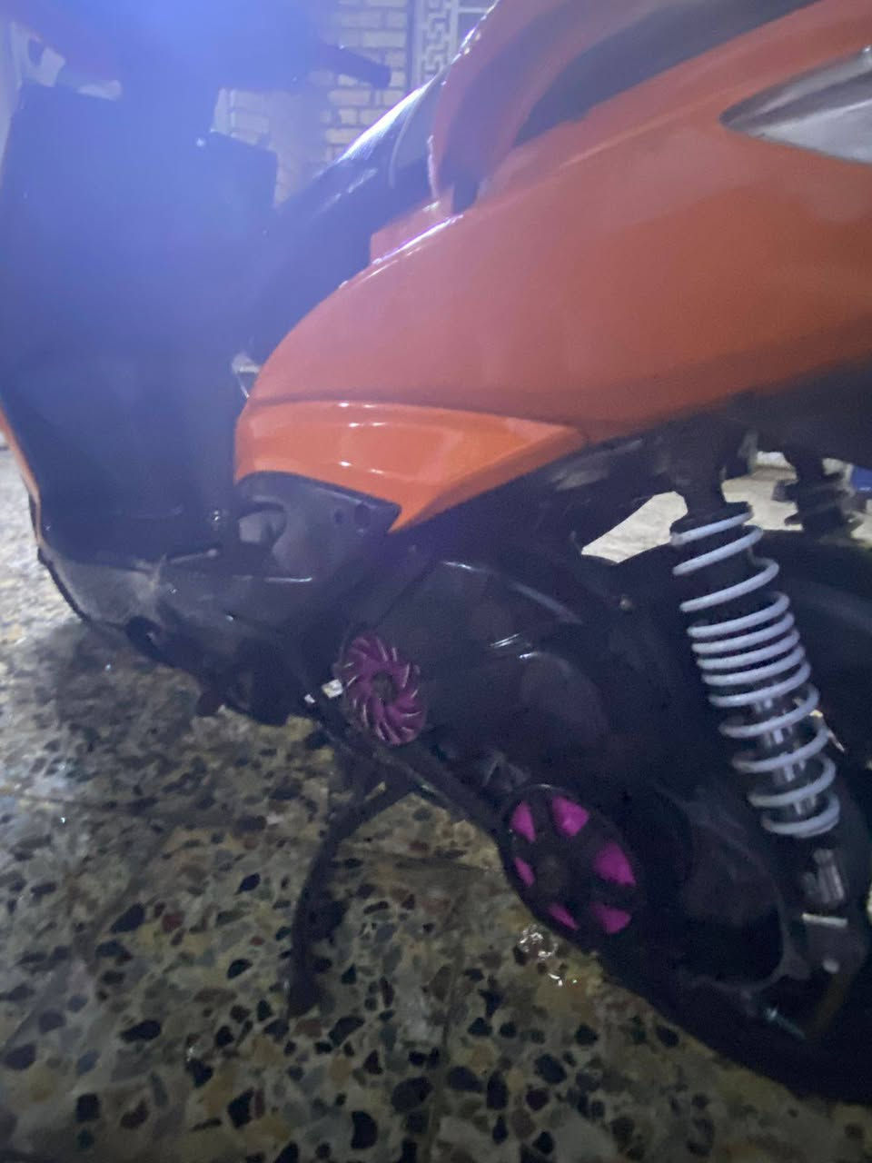 السلام عليكم 
سكنس فحل بوشه 58 مابيها اي نقص كهربائيات كلها شغاله دشبول طافي فقط
صالنصه رياضي 
هاوزن رياضي 
سبايدر قطعتين 
كلجات رياضي
 مكاني زعفرانيه
***********
