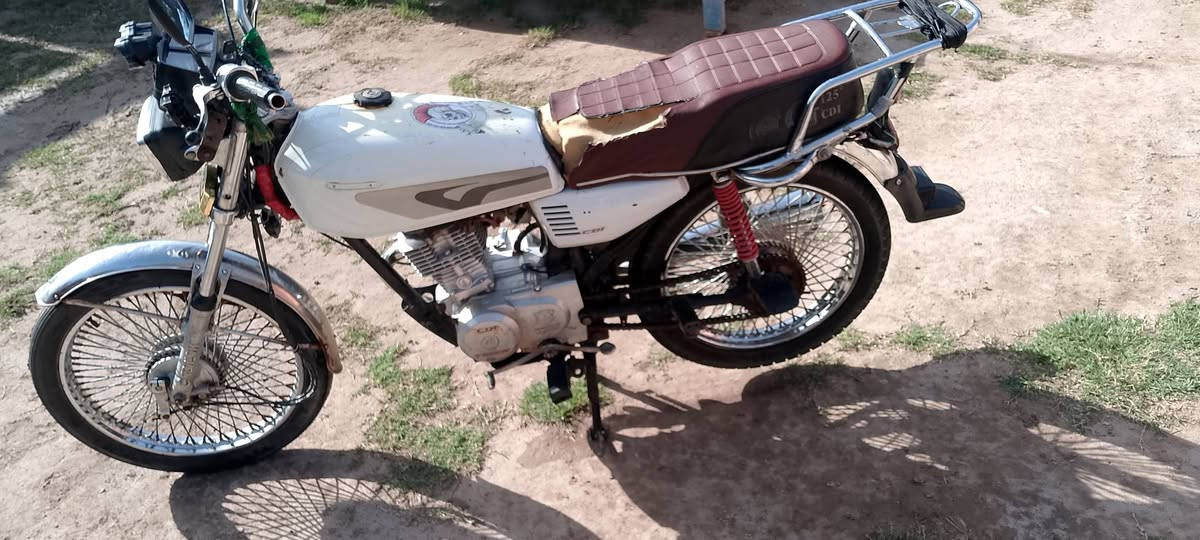 سلام عليكم دراجه تايكر اربعه كير للبيع مثل ماشوف كدامك دراجه نضيفه وخير من الله وشلعه فول موديل 21اوراق اصولي سعرها 450 للاتصال وتساب ***********
