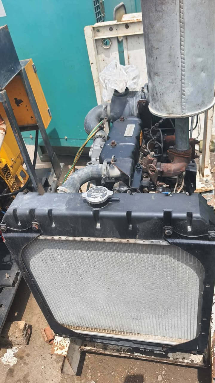 عندي هذا المولد للبيع مالتي نوع
بيركز انكليزي 
نوع بستم 91  __  30 kv __
(3 ) ثري فيز 

جدا نضيف 
ضمان الفحص 
لاصرف ولاتبخير 
ولاتبديل ولاتجفيت 
اخذته مال بيت يعني تشغيله عند الحاجه مساعد فقط عند نقطاع مولد السحب والوطنية  

و جدا راقي بصرف الكاز يصرف لتر الى لتر ونص بالساعه حسب التحميل 

رايده  ٢٥ ورقه  وبي مجال بسيط

العنوان ديالى بعقوبه
*********** 
@
