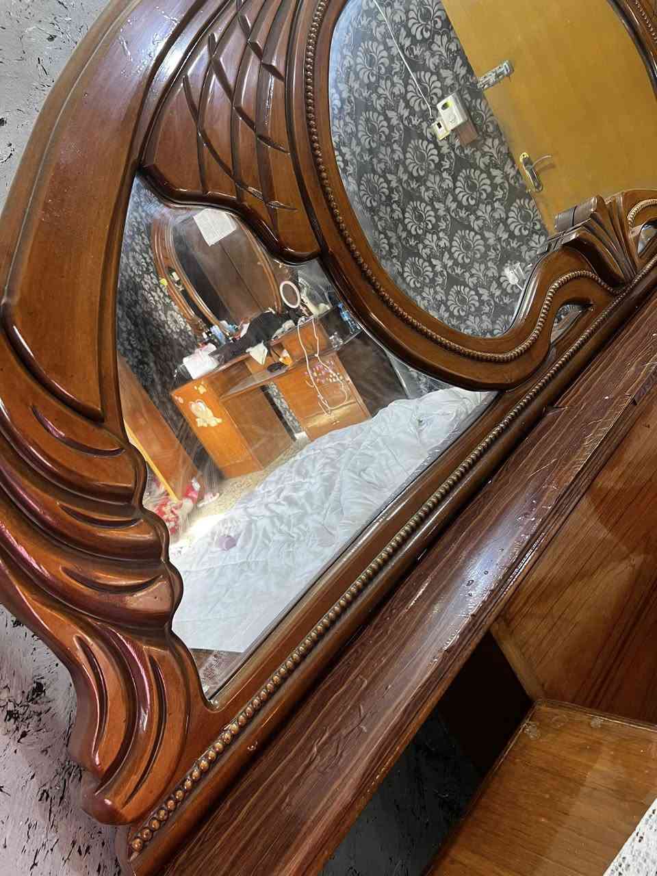 غرفه صاج ثقيل
 كنتور6 بوب كبير جدا
مجارير 2 
جزامه 
تعلاكة
500 الف عنوان شهداء االبياع


**إذا كنت صاحب هذا الإعلان وتريد حذفه لأي سبب، رجاءا أرسل رسالة إلى الدعم الفني**