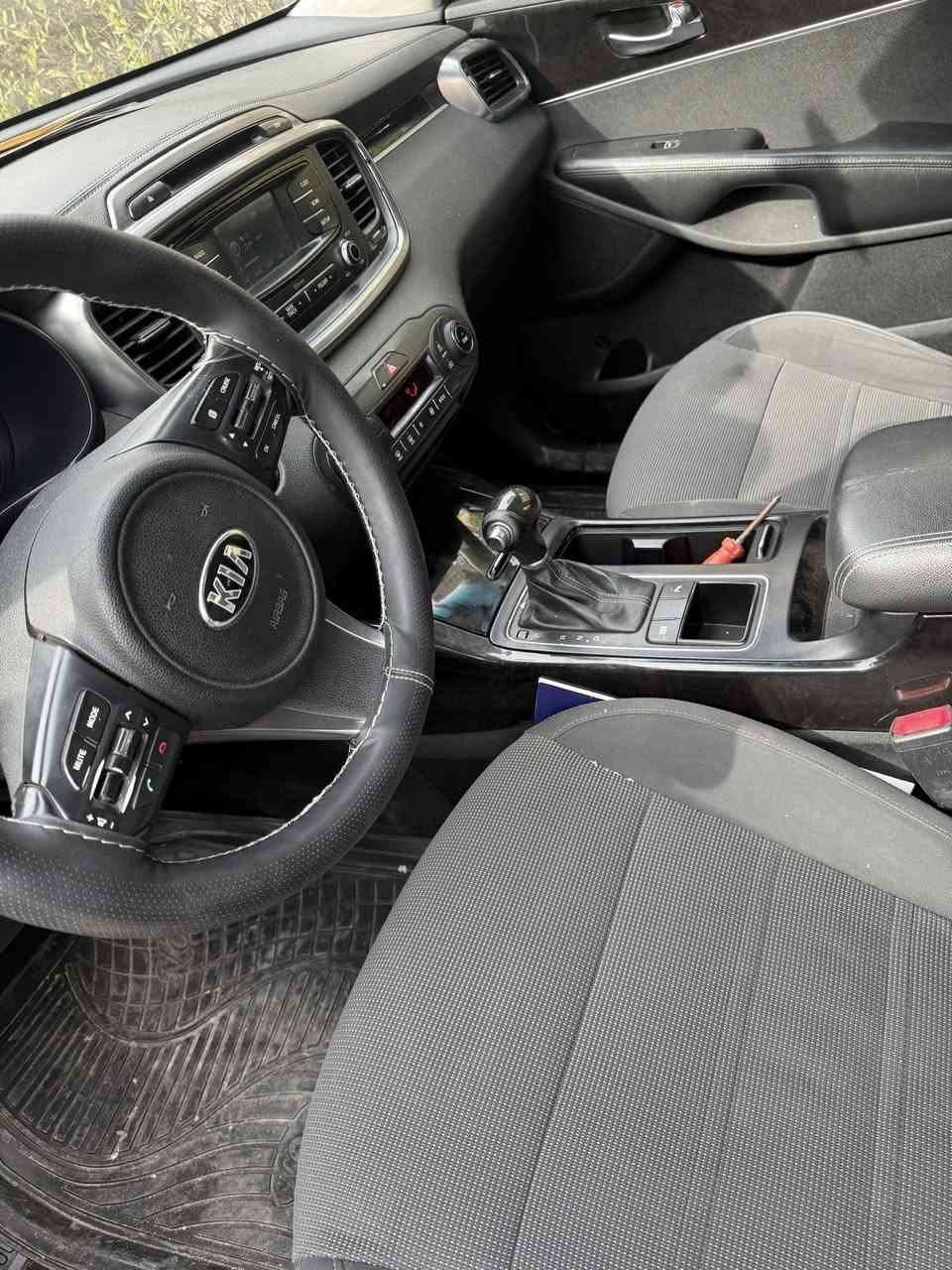 سلام عليكم سورنتو 2015 رقم اربيل خليجي
 الجديد مكفوله من الصبغ فول موصفات السعر ١٦١ بيها مجال 
مكانها بغداد الكرخ 
***********
