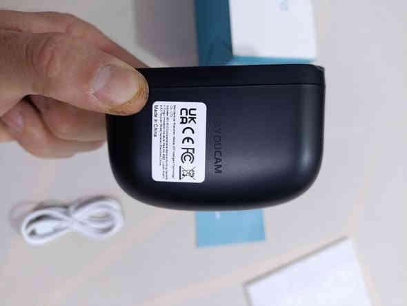 السلام عليكم كامرات مراقبه بهاذا الشكل عندي منهن ٤
السعر ب١٠٠ الف للاتصال*********** يوجد توصيل
