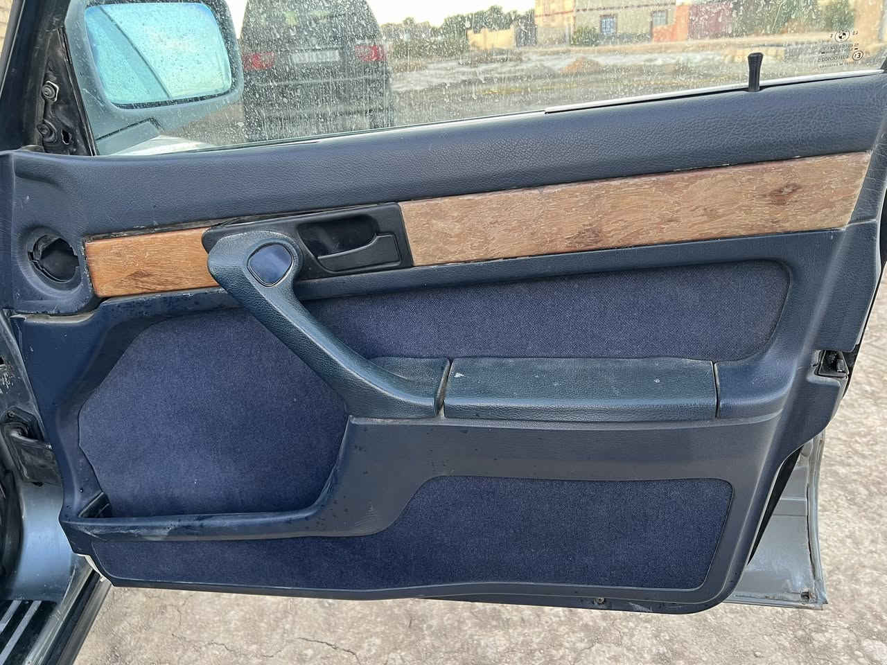 سلام عليكم  اخوان ٧٣٥  اصل بليته وسنويه موديل ٩١  رقم بغداد تريد تحويل او  وكاله كير مكينه مكفولات حداديه  اماميه ١٠٠ ٪؜ خليفه ٧٠٪؜  كهربائيات كله شغاله  سياره مكفوله من ضربه صبغه جديده غرفته نضيفه تبريد عوزه بس غاز   مكان سياره السماوه  السعر ٤٣ 
 ***********
