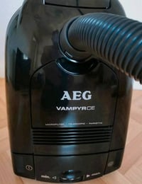 مكنسة كهرباء • أجهزة منزلية