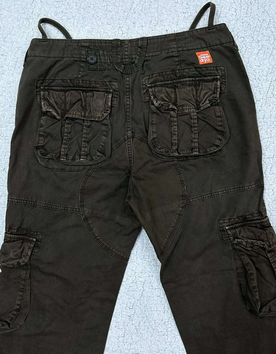 بنطرون Super dry
قياس L يلبس36
الطول 101 
الحجل 22
السعر 35


**إذا كنت صاحب هذا الإعلان وتريد حذفه لأي سبب، رجاءا أرسل رسالة إلى الدعم الفني**