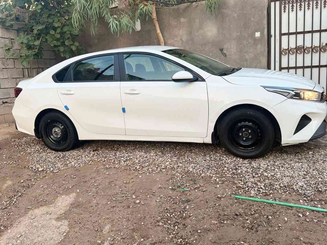 السلام عليكم كيا سيراتو خليجي موديل 22 اربيل بسم شركه السنويه لل 27 محرك 1600 دوش ماشيه 95 سياره كارتون تبريد قطعتين دواخل لونين كير مكينه حداده تخم تاير تبريد شاشه كامره دوشمه ارضيه كشنات كشافات فقط مكفولة كفالة عامة   السعر 148 وبيه مجال بسيط  مكاني شط العرب الكباسي ***********
