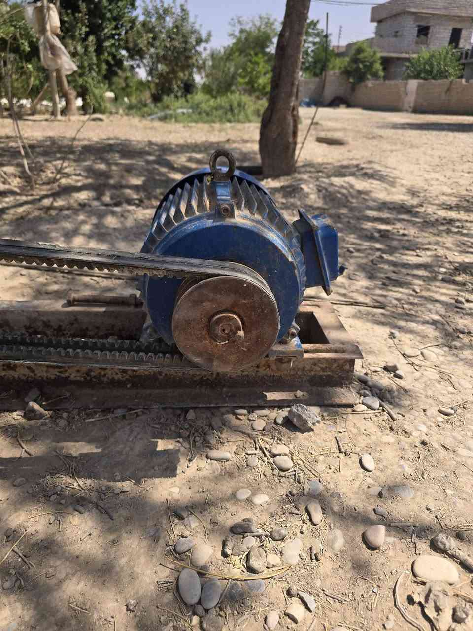 سلام عليككم للبيع ماطور كهرباء 7 حصان ونص وخنزيره نضيفه فول 4×4 انج مستعمل شي قليل هاذا رقمي وتحياتي ***********
