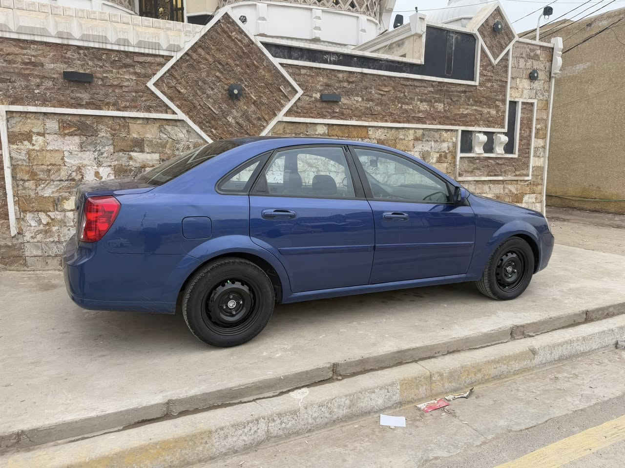 السلام عليكم شباب عندي اوبترا خليجيه للبيع موديل 2009 مكفوله من الضربه والتبديل بيه مكانات صبغ محرك وكير اوتو خير من الله تبريد ثلج صدر امامي خلفي جديد باتري جديد تخم مال صارله شهر غرفتها وتاري زيرو بسمي للشراي يتصل ‭0770 874 6683‬
