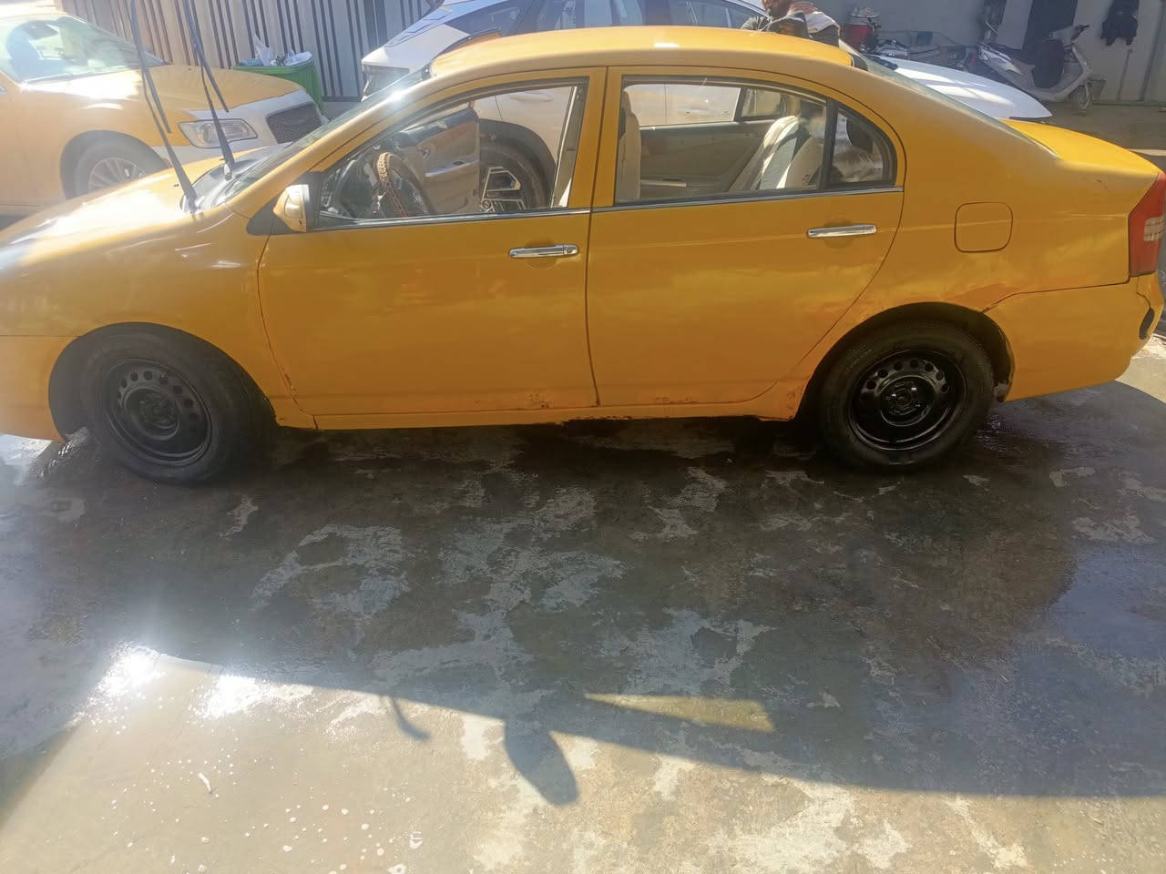 يالله ليفان لبيع 2011 رقم نكليزي مصفره هيئه وغرمات سعر 37 رقم ***********
