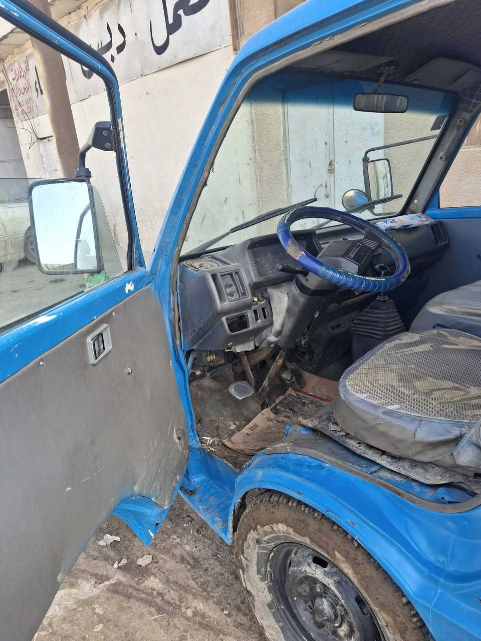 السلام عليكم كيه بنكو مديل ٩٥ رقم دولي بأسمي تحويل مباشر السياره مكينه كير كارتون هستوني مجفته اكسل مكفول كهربائيات تخم تاير كله جديد السياره جاهزه كبل للشغل السعر ٤٥ العنوان بابل ***********
