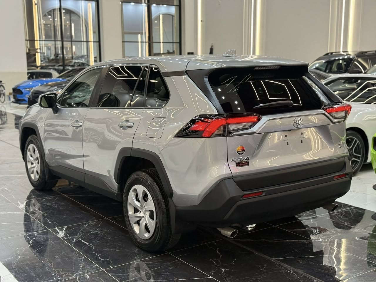 𝟐𝟎𝟐𝟓 𝐓𝐎𝐘𝐎𝐓𝐀 𝐑𝐀𝐕𝟒-𝐋𝐄 𝐀𝐖𝐃

تويوتا راف4 (LE AWD) موديل : 2025

السعر : 210$

اللوان : سلفر 

عداد المسافة : 5000 الف 

حجم المحرك : 2.5L ( 4,سلندر )

ملاحظة السيارة : فقط جاملغ صبغ باب تبديل بيلادي 
مكان صغير PDR
✅ كافة الايرباكات سليمة %100 ✅

المواصفات  : 𝐋𝐄 𝐀𝐖𝐃

دةبل اكسل : 𝐀𝐖𝐃
كيـــج الكتـــرونـــي 
شـــاشـــە كبـــير
کـــاميـــرا
كشنات هيتر
تبريد لمس
تبريد مركزي
 تحكمات استيرن
هاند بريك بصمة
اوتو هولد : 𝐀𝐔𝐓𝐎 𝐇𝐎𝐋𝐃 
اوتو ستارات : 𝐀𝐔𝐓𝐎 𝐒𝐓𝐀𝐑𝐃
اوتو ستوب : 𝐀𝐔𝐓𝐎 𝐒𝐓𝐎𝐏
رادار امامي (تحديد مسار)
‏‎رادار جانبي (نقاط عمياء)
‏‎رادار خلفي (التحذير من الاصطدام)
حساسات خلفي
نظام : 𝐄𝐂𝐎
نظام : 𝐍𝐎𝐑𝐌𝐀𝐋
نظام : 𝐒𝐏𝐎𝐑𝐓
نظام  : 𝐒𝐍𝐎𝐖 𝐎𝐍/𝐎𝐅𝐅
نظام  : 𝐌𝐔𝐃 & 𝐒𝐀𝐍𝐃
نظام : 𝐑𝐎𝐂𝐊 & 𝐃𝐈𝐑𝐓
مانع انزلاق+𝐀𝐁𝐒
لايتات 𝐋𝐄𝐃 ليد عدسة زينون بيلادي
بلاجكتور 𝐋𝐄𝐃 ليد بلادي
بكلايتات 𝐋𝐄𝐃 لید بيلادي
ويل كروم

‏‎تفاصيل اكثر الاتصال علی ارقام التاليه  ‏

WhatsApp ☎️ ***********

WhatsApp ☎️ ***********

عنوان📍اربيل فرع ناقلات

معرض كاليفورنيا كارس CALIFORNIA Cars
