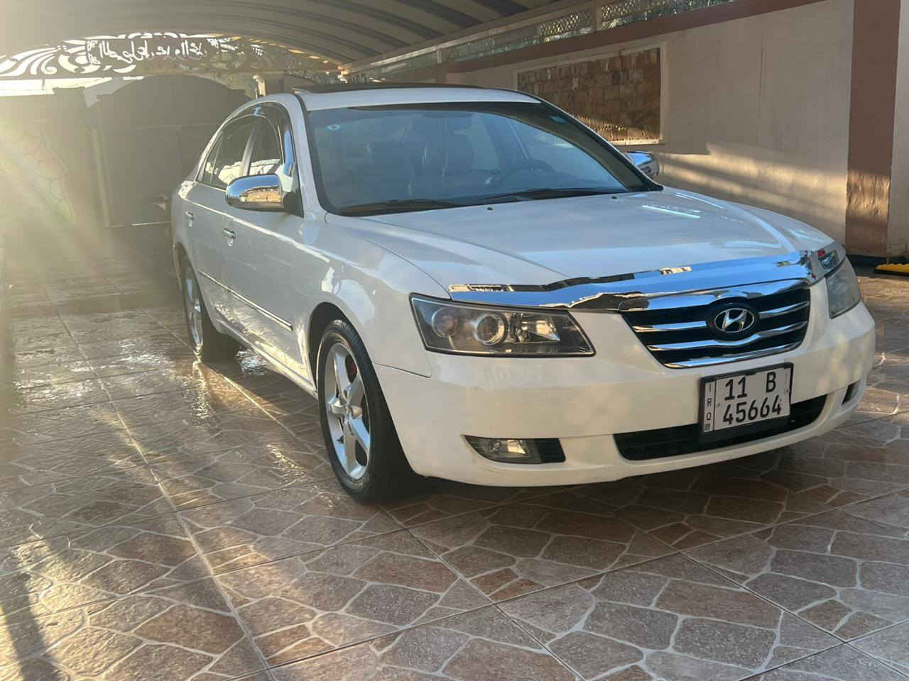 السلام عليكم للبيع سوناتا 2007 رقم بغداد الانكليزي سنوية ل2030 بسمي تحويل نفس اليوم  محرك 6سلندر 3.300 وارد امريكي بدون ضرر صبغ عام اثر بطش قطرت معجون مابيها كفاله من الضربه ماشيه 120 حقيقي كامله للاخير ماتصرف عليها لو ربع فول مواصفات
فتحه سقف
هيترات كشن 
كشنات جلد
دمامات صوت 5 
تحكم ستيرن جهتين 
شاشه اندرويد كامرة خلفيه 
كشن كهرباء 
السعر 99وبيها مجال 
هـ***********
العنوان ديالى
