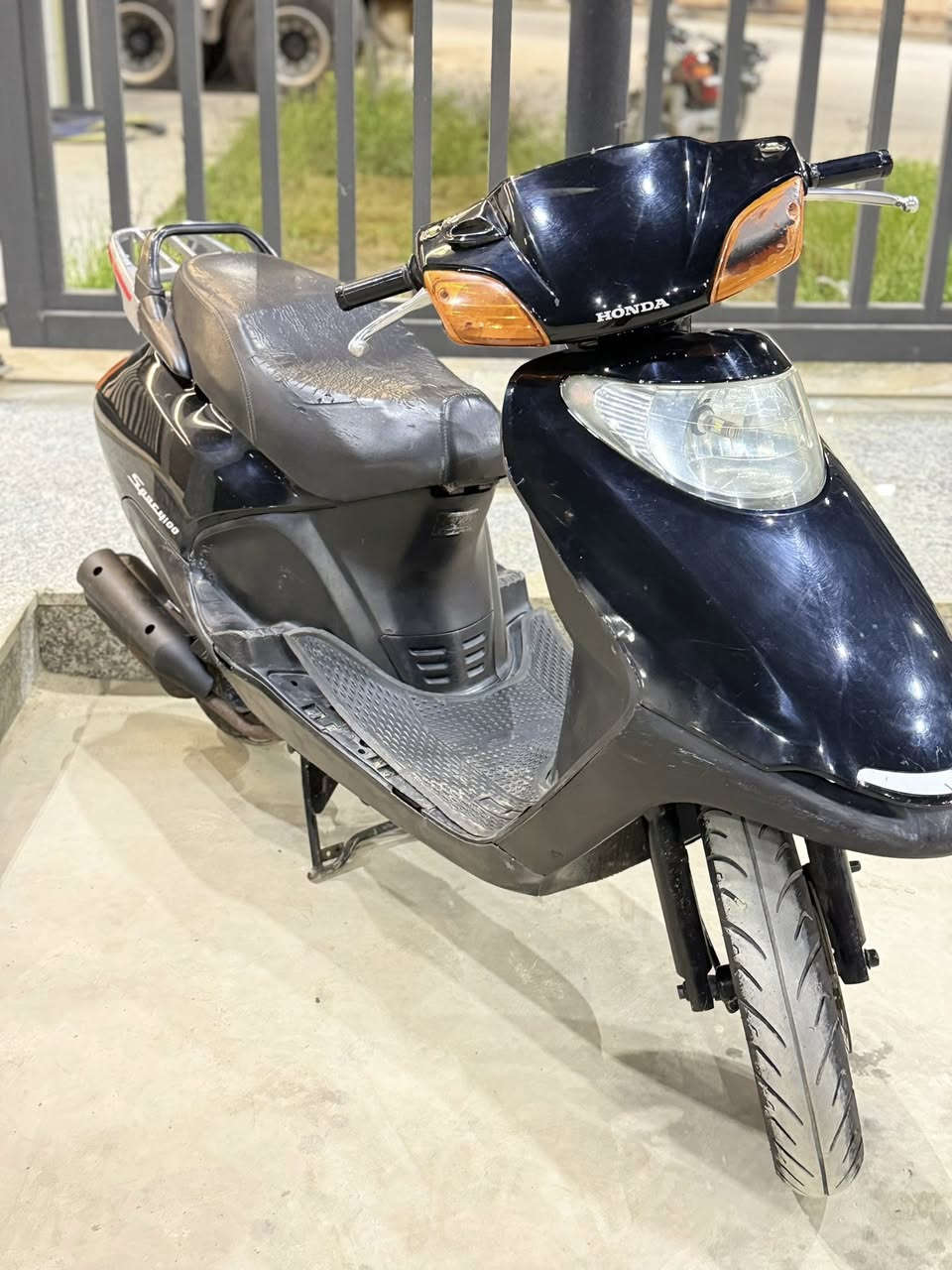 سلام عليكم شباب سبيسي ياباني دراجه خير من الله كهربائيات كله شغاله اشاير عالي ناصيً سلف وهندر 
***********سعره 450وبيه مجال شي بسيطً❤️…
