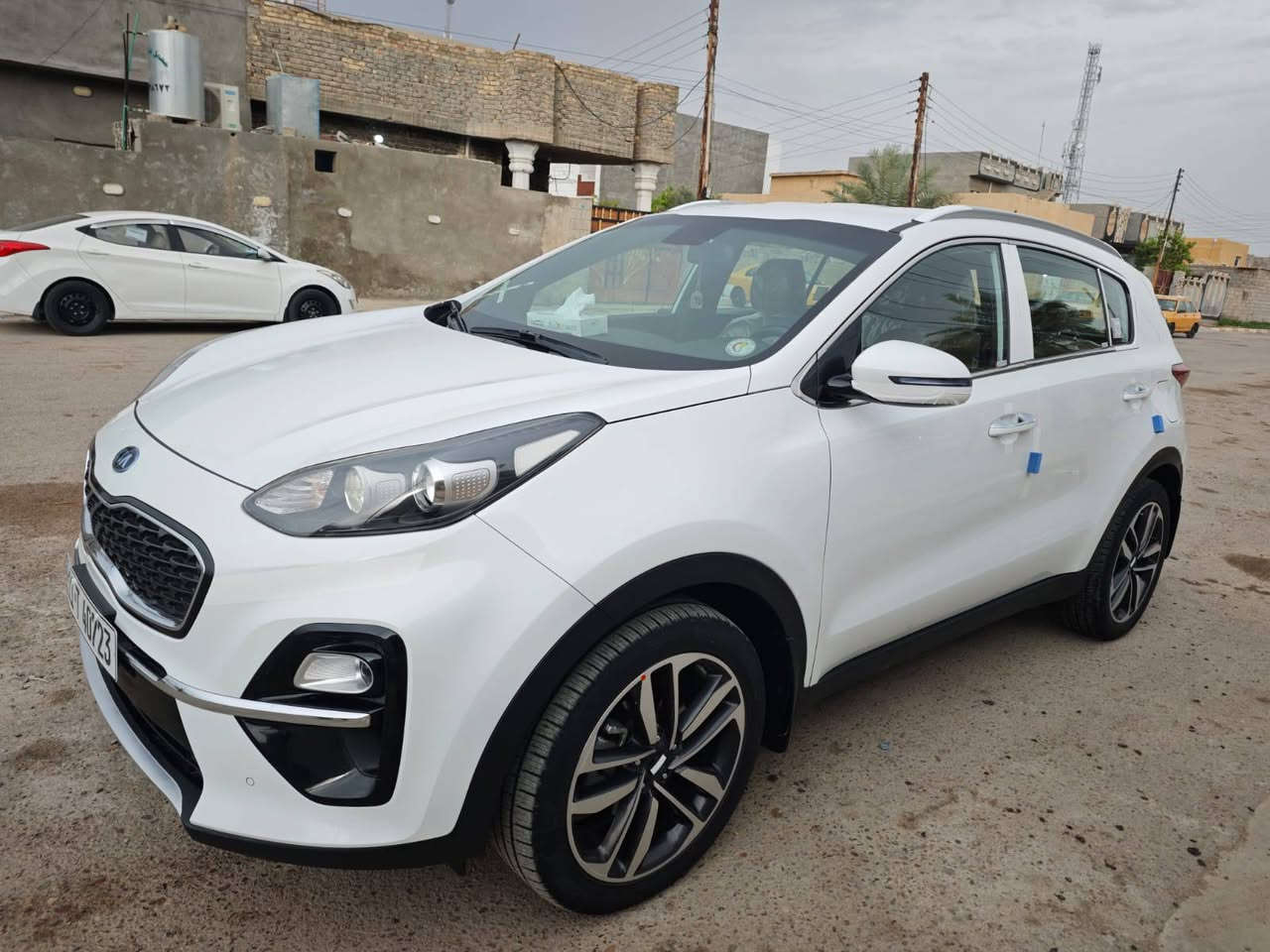 بيع او مراوس حسب القناعه
كيا سبورتج 2019 شكل 21 خليجي كفالة من تبديل وصبغ
رقم بغداد ماشية 81
تبريد قطعتين 
تحكم ستيرن + قفل سرعة 
حساس امامي + خلفي 
مري شفط + ويل كروم 
كشنات جلد 
داخل بيجي + قمارة سوده 
مود درايف انضمه قيادة 
لايت عدسة+ لد نهاري 
ملاحظة بيها فقط 4 اصابع بارد جوة قبق البانزين 
السعر 185 
مكاني بغداد التاجي 
***********
