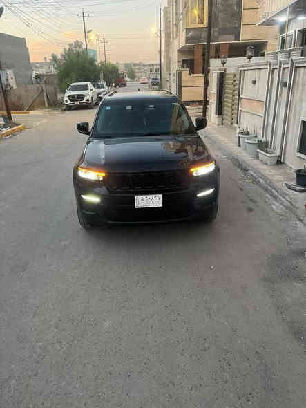 السلام عليكم جيب 2023 بلاك توب وارد امريكي ماشية ٢٣ الف كيلو  ضربتهه بالصور موجودة مبدل ٣ ابواب نفس اللون ووحدة مصبوغة طاك ايرباك بردة بس  فول مواصفات بس بدون سلايد 
السعر
 ب٣٤ الف دولار وبيهه مجال 
رقم التلفون 
***********
***********
العنوان الدورة ابو طيارة
