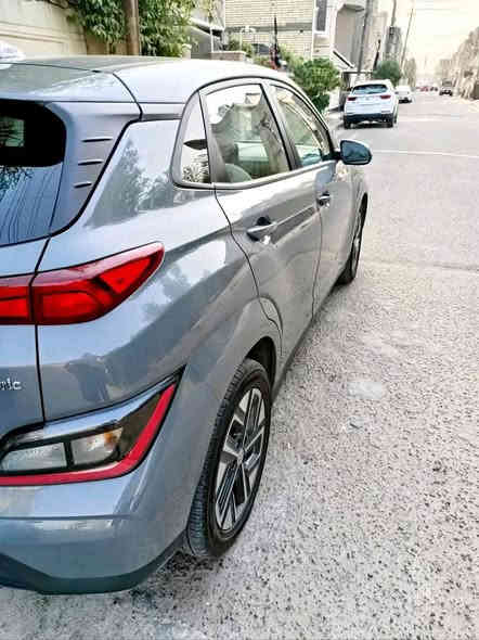 هونداي كونا كهرباء موديل 2023 بدون صبغ حت الدعاميه مالتهه بدون تبدين بدون ايرباك وياها شاحنة مال الشركة الاصلية ٣٢ امبير والشحنة تمشيك ٥٠٠ كيلو وبيها ٣ انضمة وبيها رادار توقف ذاتي كامرة خلفية دوارة اشاير بالمري نقطة عمياء السيارة مال بيت وجناي ومكاني بغداد الاعلام ***********
او ***********
