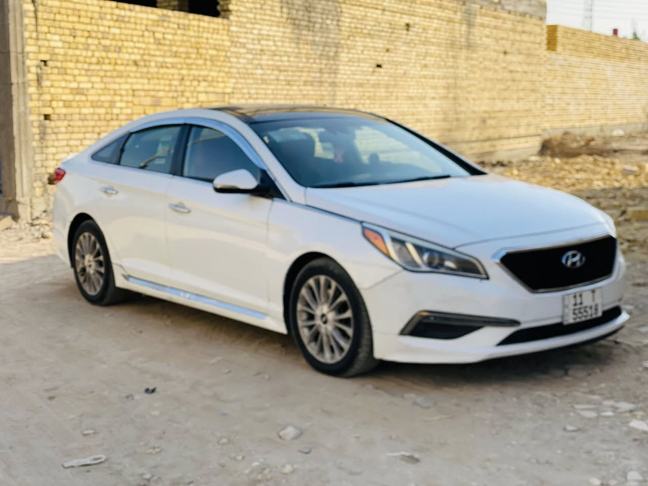 السلام عليكم 
سوناتا امريكي 2015 باسمي سنويه جديده 
لايت زنون +سستم صوت
فوول السياره 1/1 
تبريد خير من الله
بيهه صفحه صبغ راح اخليك صورهه والتفاصيل 
كلهه بالمنشور سعره 109 وبيه مجال قليل كلش 
رقم صاحب السياره 
***********
مكان السياره ناصريه
