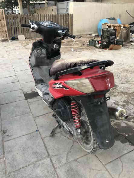 سلام عليكم سكنس فحل للبيع مكينه ٥٨ونص صالنصه صجميه دبلات خلفيه جديده الدراجه يرادلها ترتيب ومفارغ الها الدراجه نكره بكل وقت مشيها شلعه ومعدل طيران السعر ٤٠٠وبيها مجال الشراي يدلل مكاني بغداد البياع الشرطه الخامسه رقمي***********
