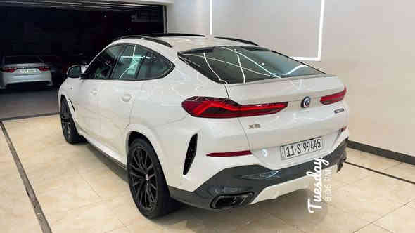 بي ام دبليو X6 2023 قطعة نادرة من وكالة العروش 
لون مميز صدفي فاخر السيارة كاملة المواصفات 
فول اوبشن مكفولة بلكامل
محرك 8 سلندر – قوة وأداء استثنائي
أعلى المواصفات (فل أوبشن)

رقم بغداد بسمي شرط التحويل 
جميع الصيانات في شركة العروش
سنة إضافية ضمان مجاني مدفوع 
السياره مكفوله كفاله عامه 

الــســعــر 🟥 :: الـــرد تـلـقـائـي 💎

رقم صـــاحب السيارة: ***********
