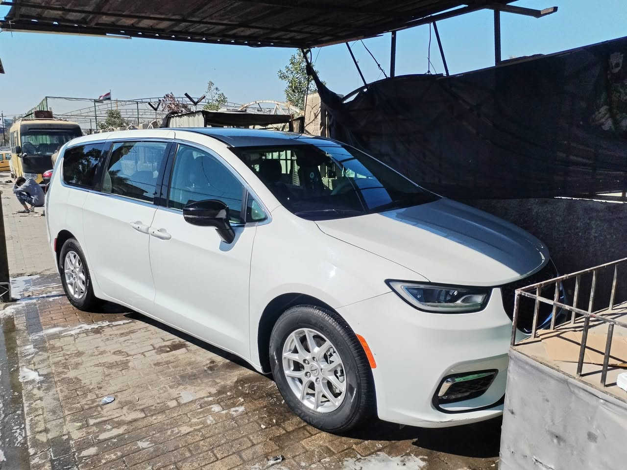 السلام عليكم اللبيع موديل ٢٠٢٤ ماشيه ١١ الف سعر ٢٧٠ صور حدثه منشوره اني كلف بلنشر استفسار ***********
