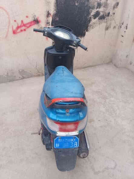 دراجه فراشه كامله كهربائيات اما السلف نقص باتري   للبيع سعر ٣٥٠ قفل ***********
