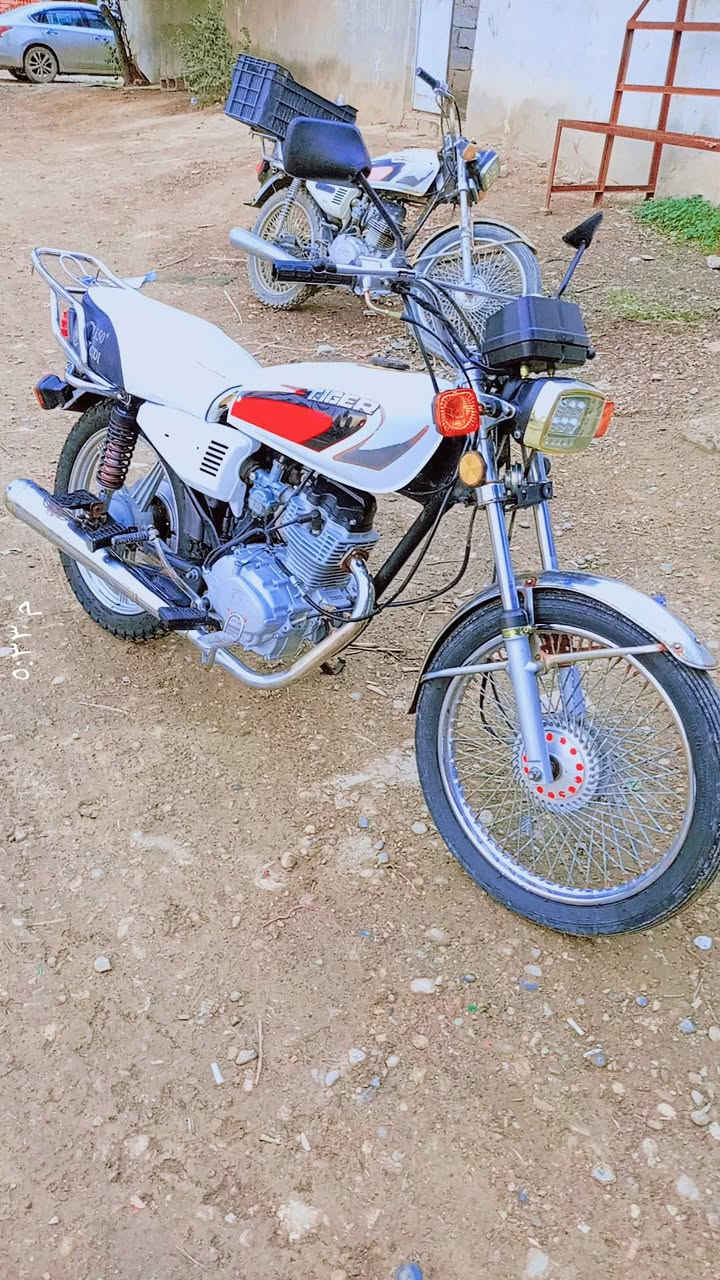 يا الله السلام عليكم موطور تايكر موديل 20 نضيف كهربائيات كلها شغاله السعر 350الشراي يتصل 
***********
