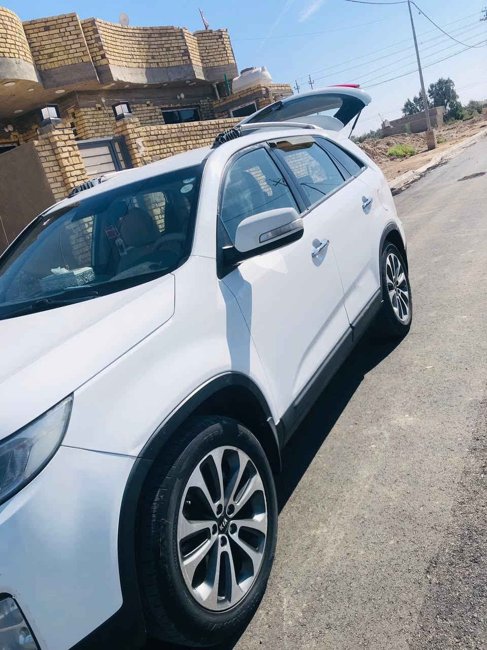 🚗 للبيع – كيا سورنتو 2014 / 4 سلندر خليجي
السيارة نضيفه من الداخل والخارج، بيها بس ضربة من الخلف،
سيارة مال جناي 🔥
المواصفات:
لون أبيض
شاشة كبيرة
حساسات أمامي وخلفي
تشغيل بصمة
تحكم ستيرن
كير ومكينة بحالة ممتازة
📍 الموقع: واسط – قضاء الحي
💰 السعر: 127 ورقة قابل للتفاوض البسيط
اللي يريد يشوفها أو يستفسر، يتواصل على الرقم 
***********
